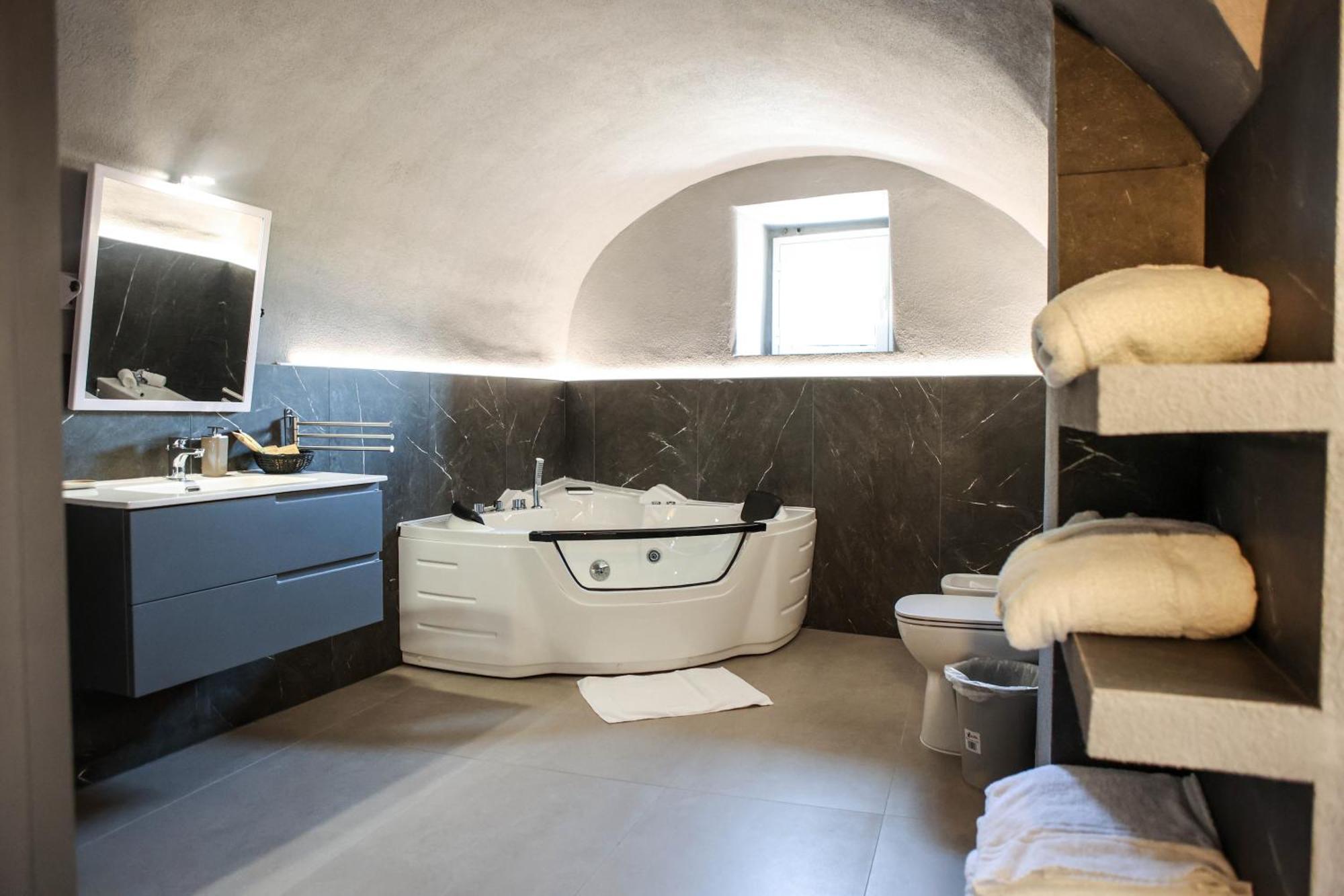 B&B Suites&Rooms Piazza Dei Martiri Catania Exterior foto