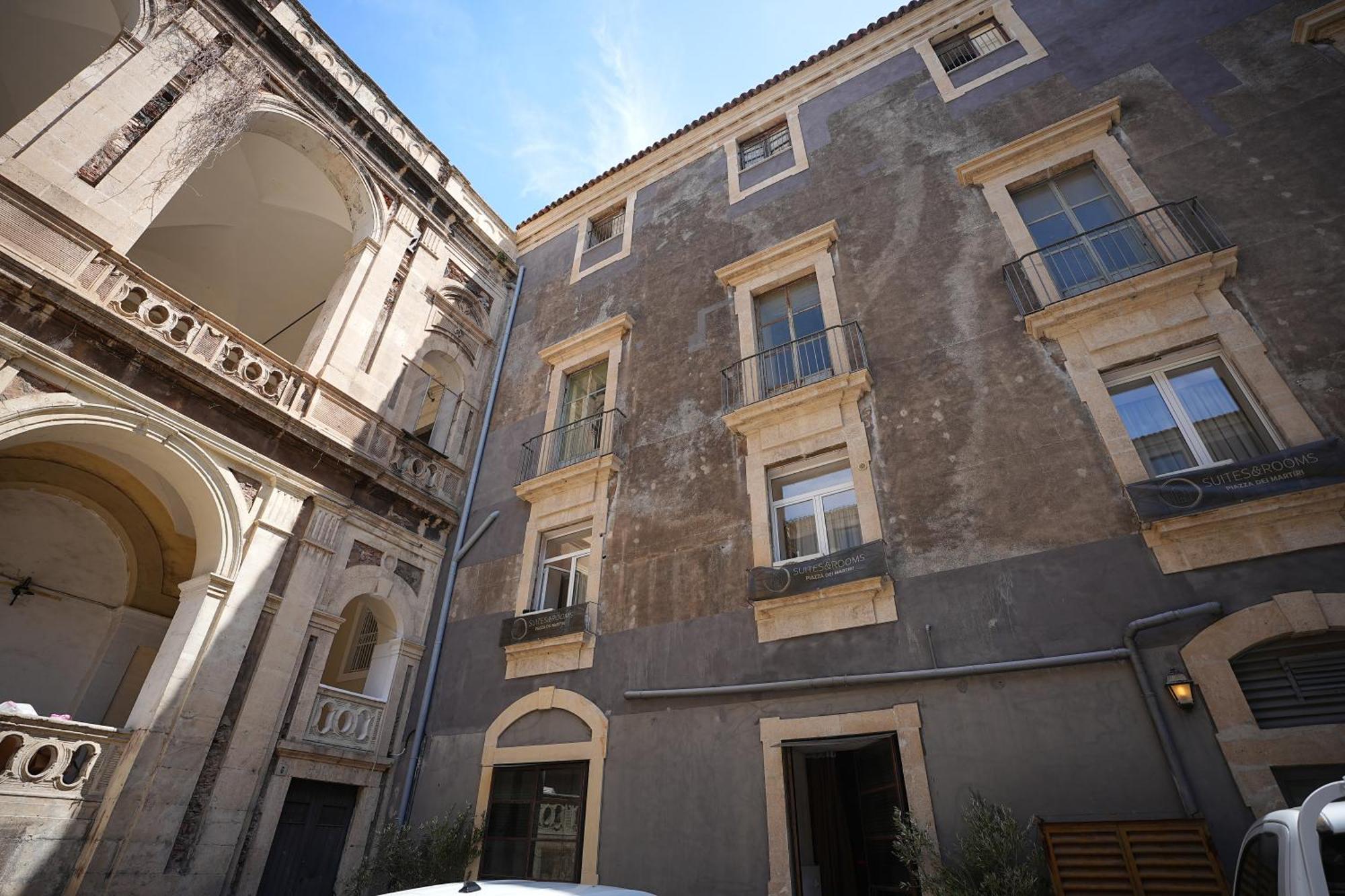 B&B Suites&Rooms Piazza Dei Martiri Catania Exterior foto